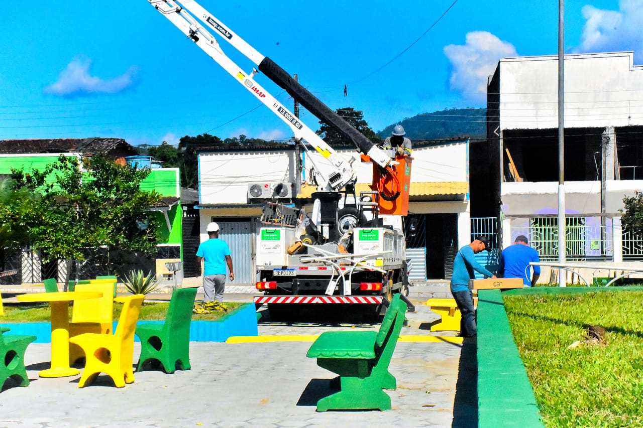 Camacã: Projeto Cidade Limpa é Mais Bonita revitaliza a Praça da Matriz em São João do Panelinha